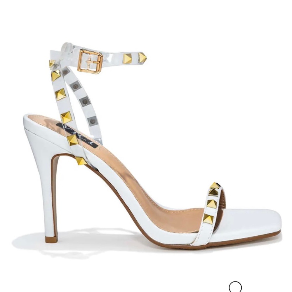 VICI Olga white gold studded heels. NEVER BEEN WORN! Size 7.5